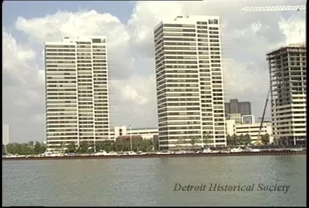 U-Matic - Fire Boat
City from River #1
8-14-90