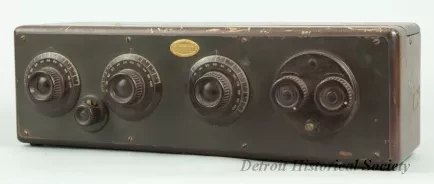 Radio, Table