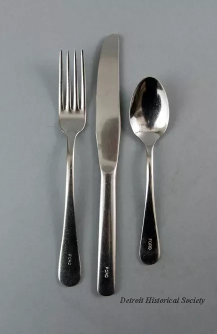 Set, Tableware