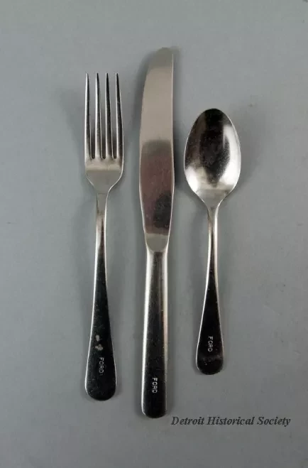 Set, Tableware