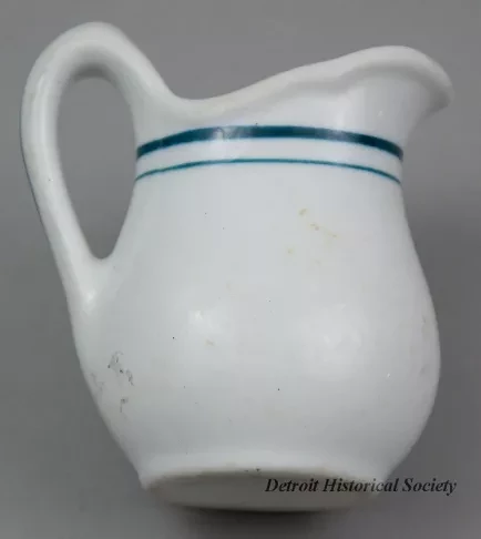 Pitcher, Cream