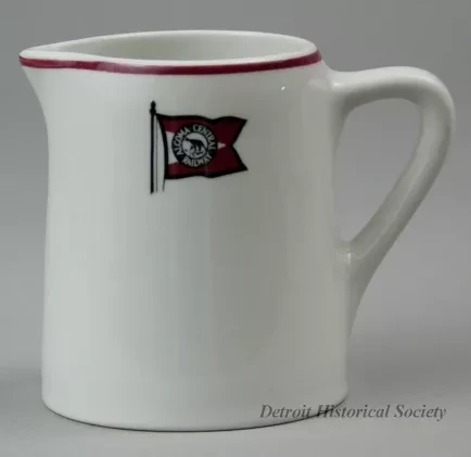 Pitcher, Cream