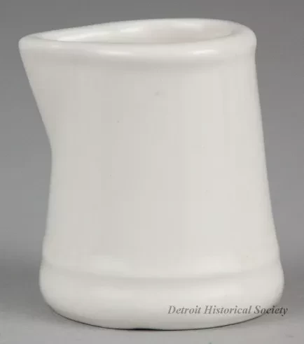 Pitcher, Cream