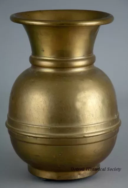 Spittoon