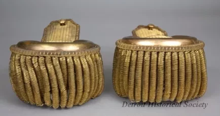 Epaulet