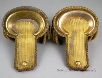 Epaulet