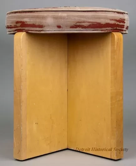 Stool, Dressing