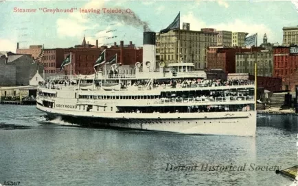 Postcard - Steamer "Greyhound" leaving Toledo, O.