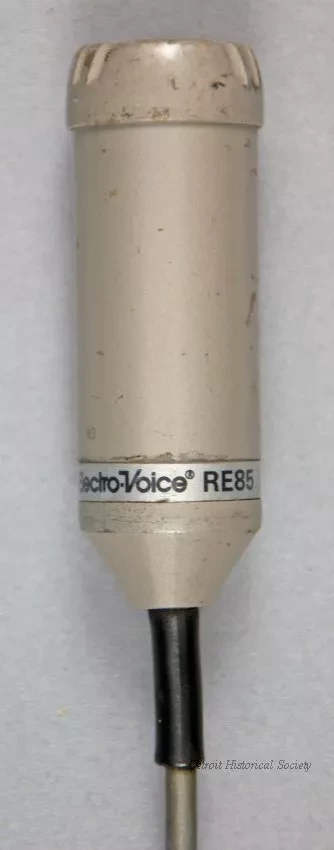 Microphone