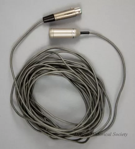 Microphone
