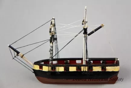 Model - HMS GENERAL HUNTER