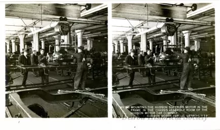 Stereograph - Mounting The Hudson Super-Six Motor In The Frame In The Chassis Assembly Room Of The Hudson Motor Car Company, Hudson Motor Car Co, Detroit, USA