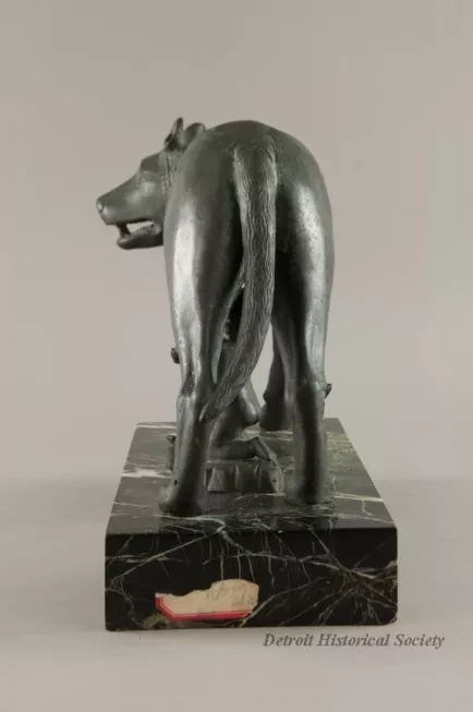 Statue