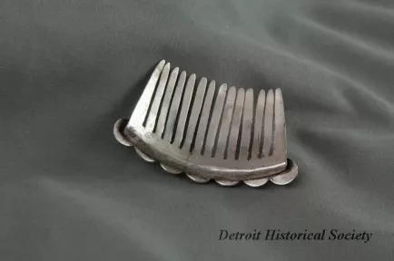Comb