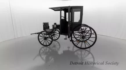 Carriage - 1890's Enclosed Rockaway Carriage - Dhs_1948_145_028_arceye_spin_02_025
