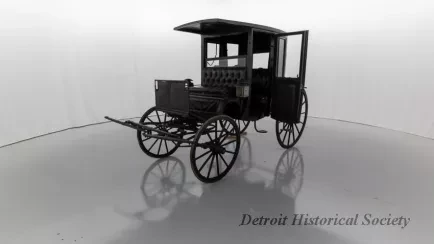 Carriage - 1890's Enclosed Rockaway Carriage - Dhs_1948_145_028_arceye_spin_02_033