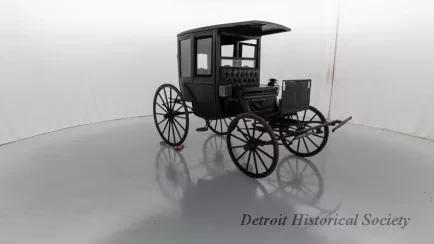 Carriage - 1890's Enclosed Rockaway Carriage - Dhs_1948_145_028_arceye_spin_02_045