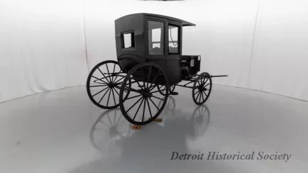 Carriage - 1890's Enclosed Rockaway Carriage - Dhs_1948_145_028_arceye_spin_01_007