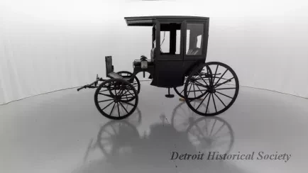 Carriage - 1890's Enclosed Rockaway Carriage - Dhs_1948_145_028_arceye_spin_01_027