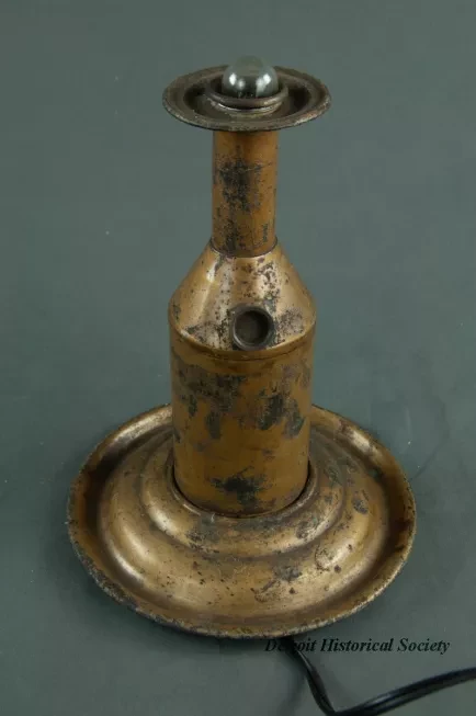 Lamp, Oil