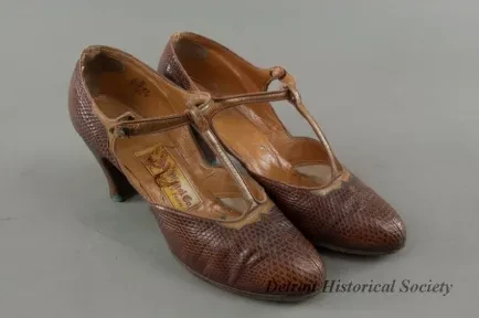 Shoe - Dhs_1959_132_003_sf_01