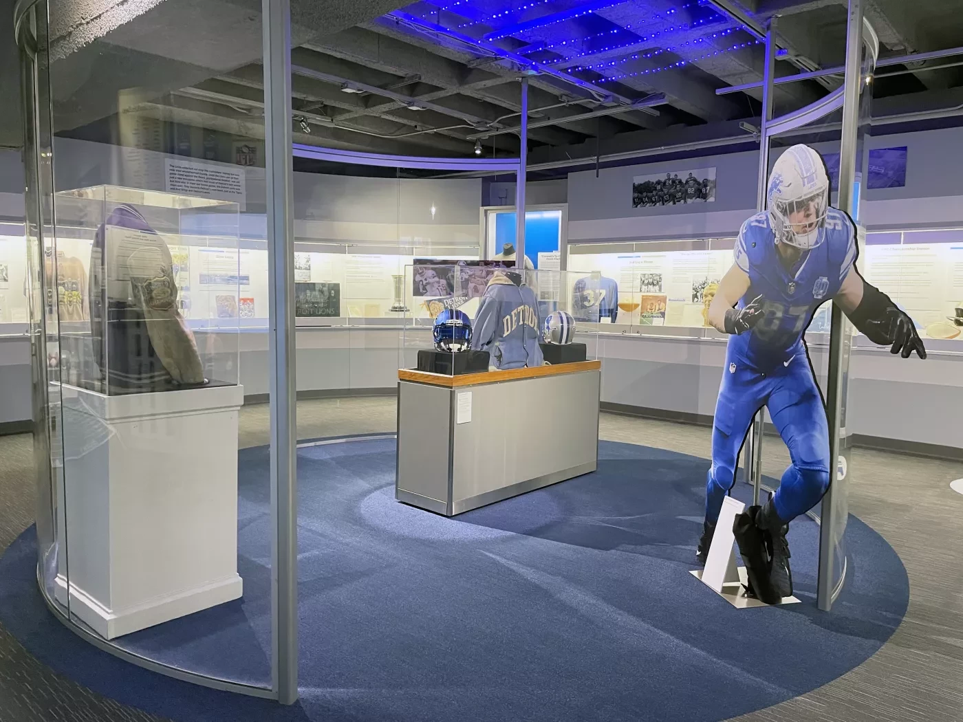 Center gallery
