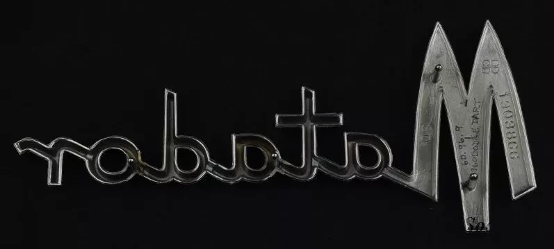 Emblem, Automotive