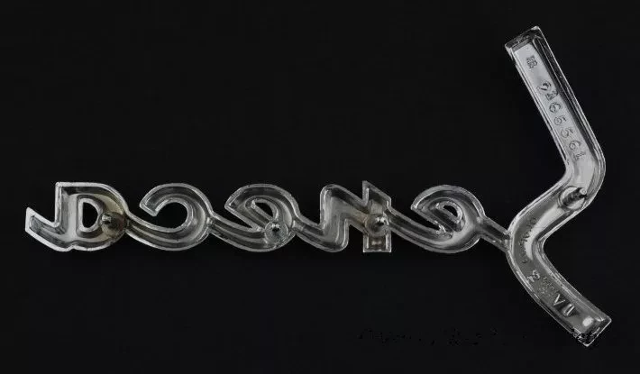 Emblem, Automotive