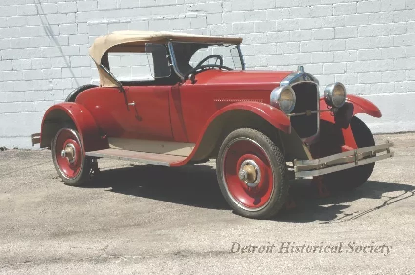 Automobile - 1924 Hupmobile Roadster
