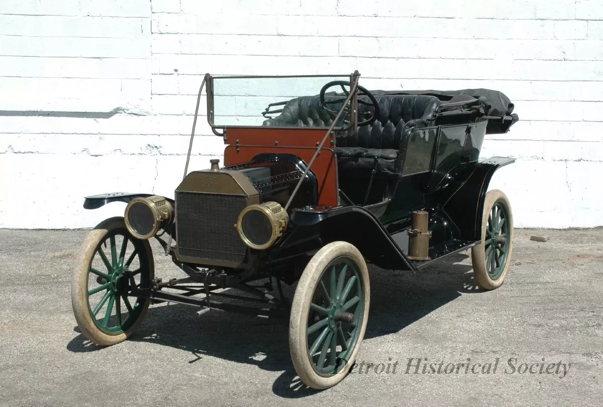 Automobile - 1911 Model T Ford Touring Car