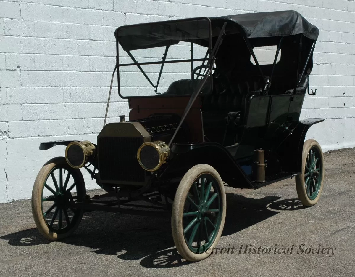 Automobile - 1911 Model T Ford Touring Car