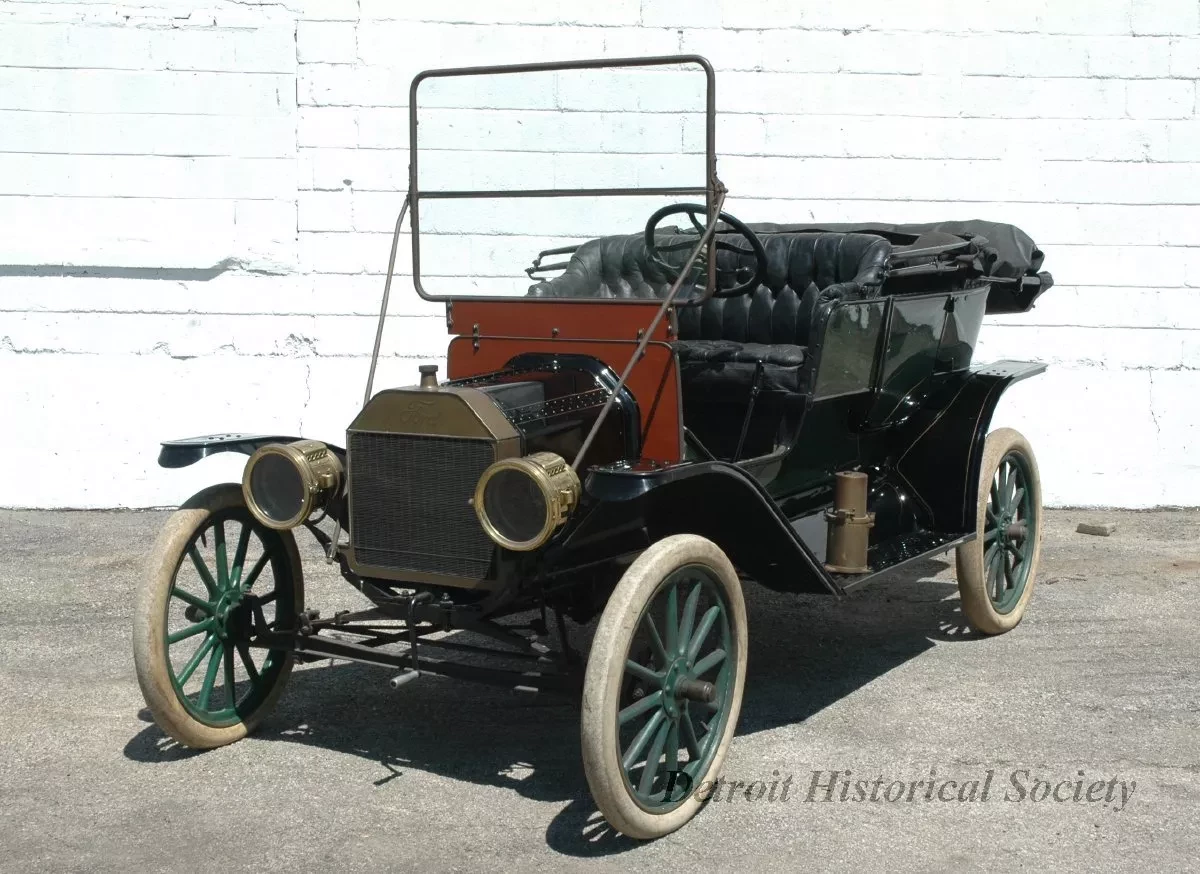 Automobile - 1911 Model T Ford Touring Car