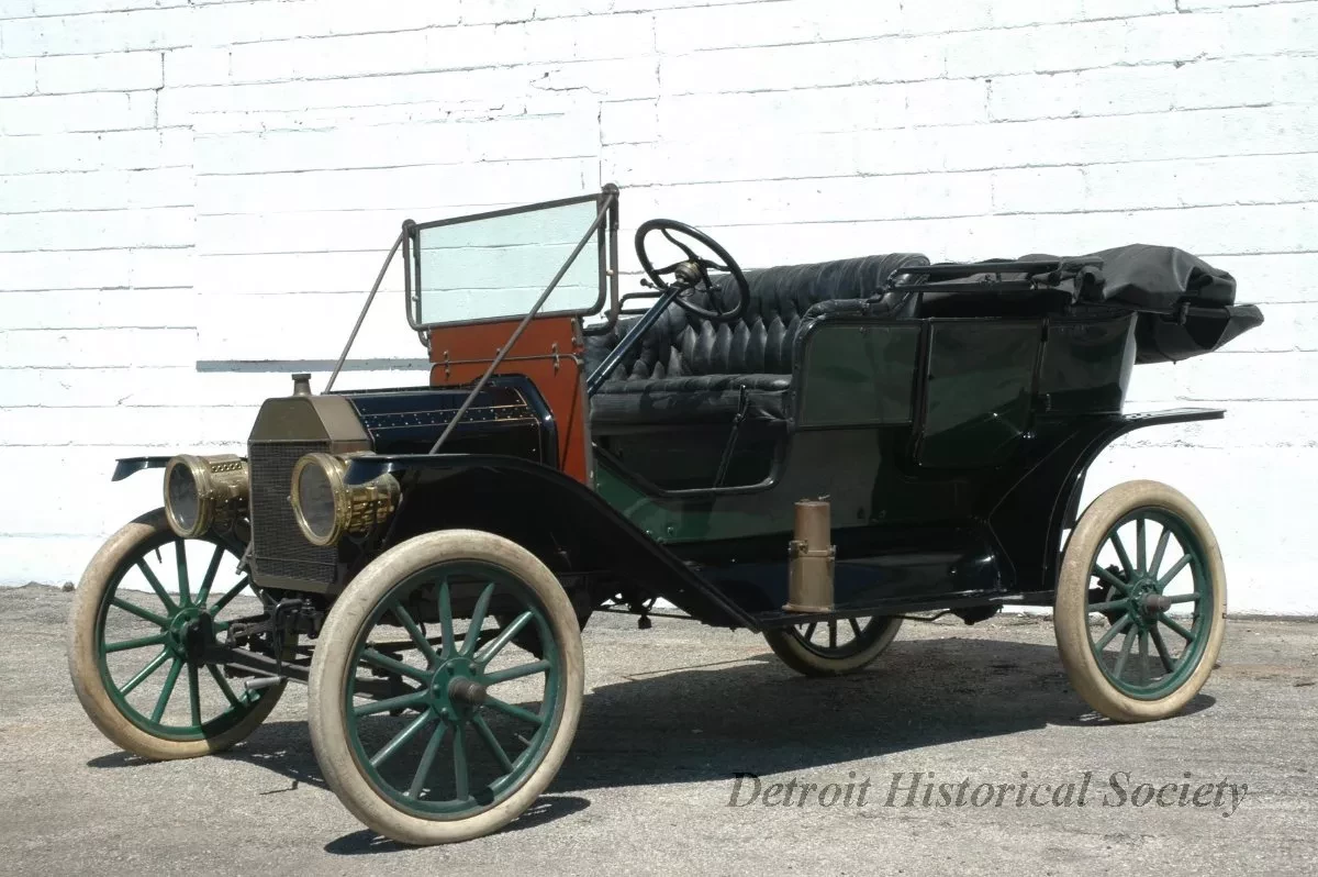 Automobile - 1911 Model T Ford Touring Car