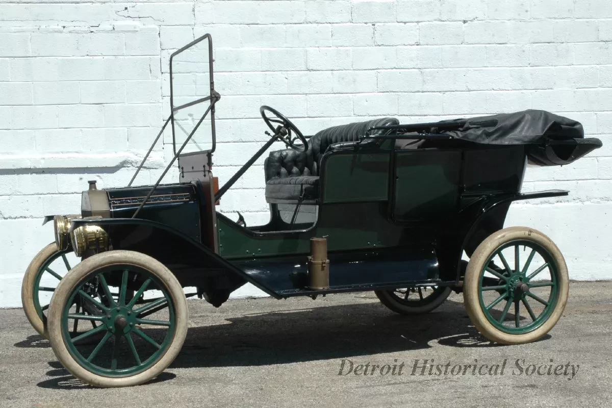 Automobile - 1911 Model T Ford Touring Car