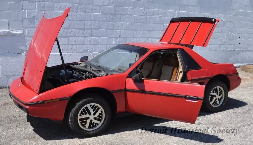 Automobile - 1984 Pontiac Fiero 2M4 2-Door Coupe