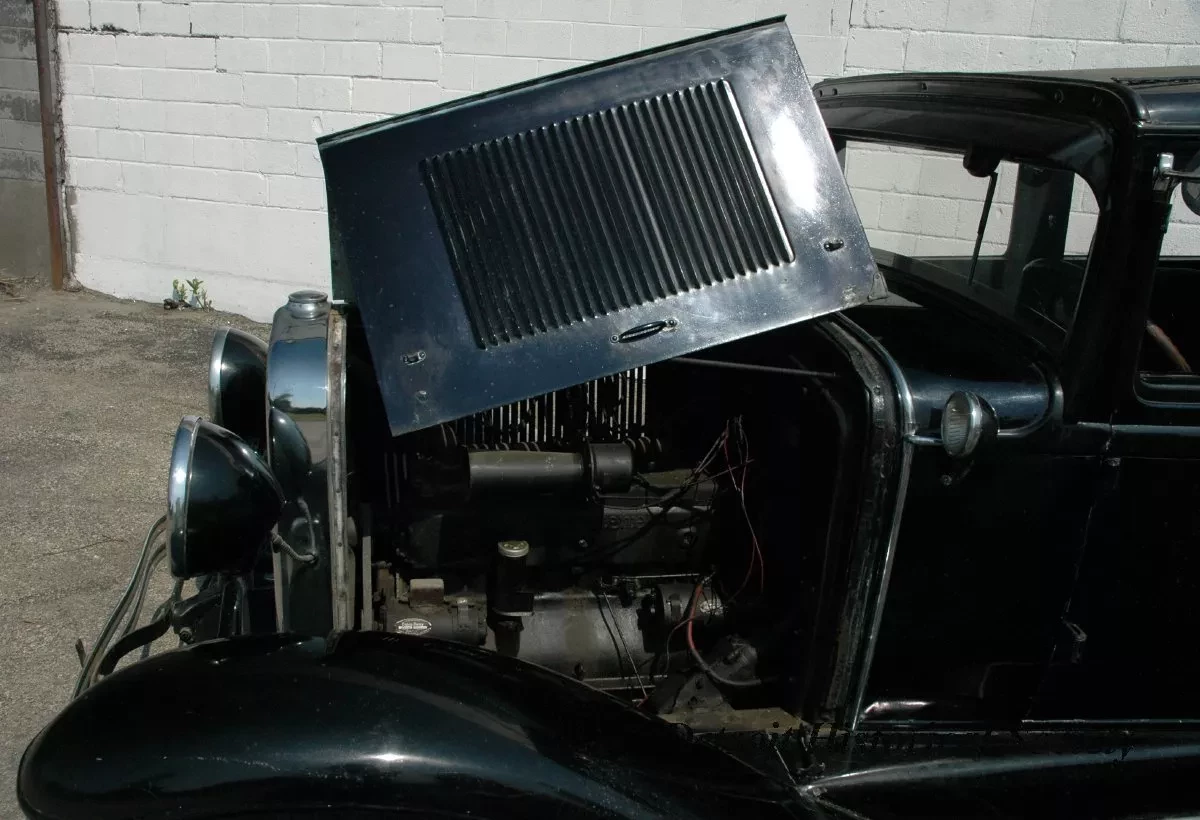 Automobile