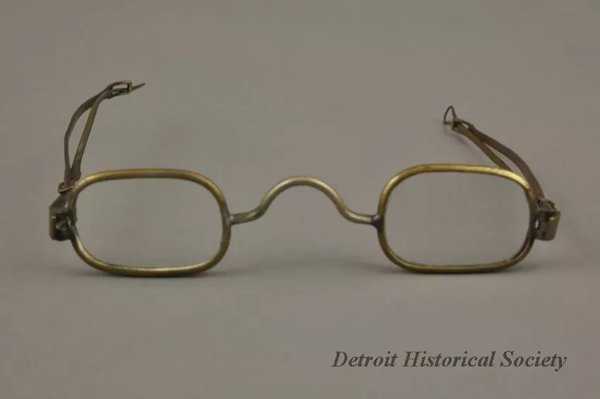 Eyeglasses