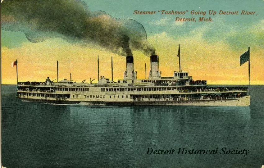Postcard - Steamer "Tashmoo" Going Up Detroit RIver, Detroit, Mich.