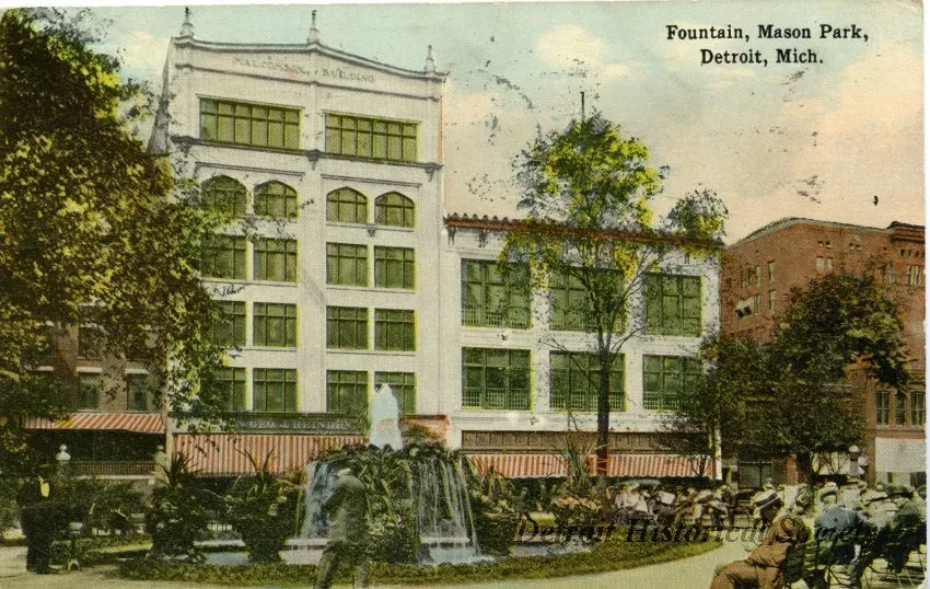 Postcard - Fountain, Mason Park, Detroit, Mich.