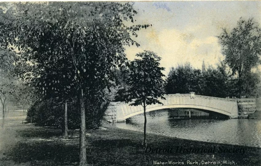 Postcard - Water Works Park, Detroit, Mich.