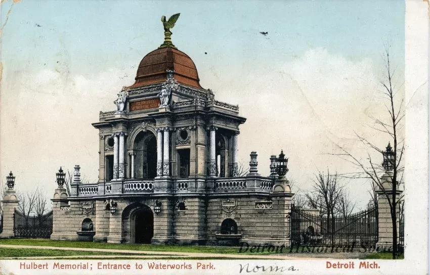 Postcard - Hulbert Memorial; Entrance to Waterworks Park, Detroit, Mich.