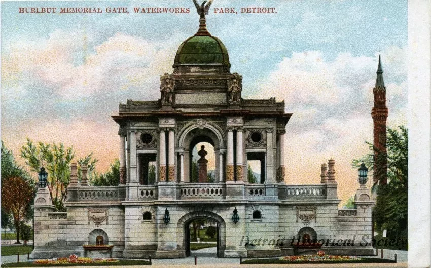 Postcard - Hurlbut Memorial Gate, Waterworks Park, Detroit, Mich.