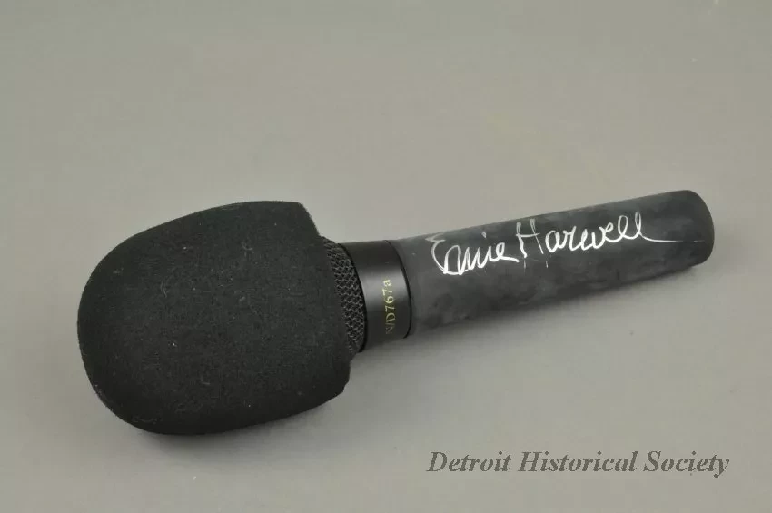 Microphone
