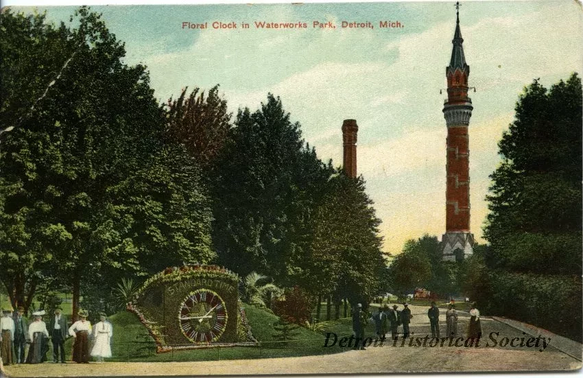 Postcard - Floral Clock in Waterworks Park, Detroit, Mich.