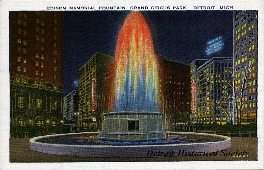 Postcard - Edison Memorial Fountain. Grand Circus Park, Detroit, Mich.