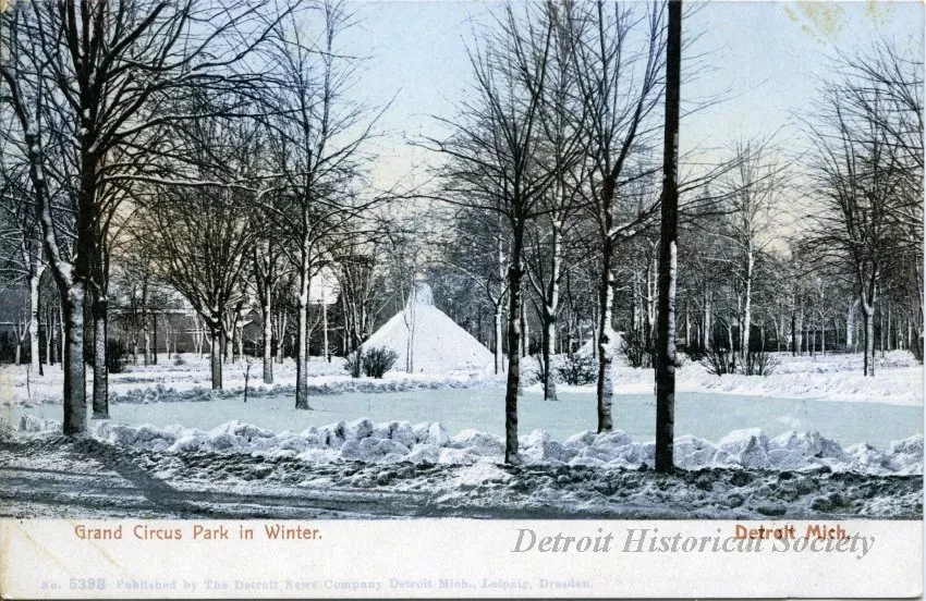 Postcard - Grand Circus Park in Winter. Detroit Mich.