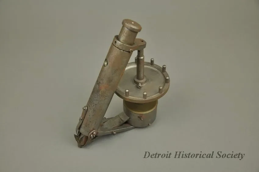 Machine, Rivet-making