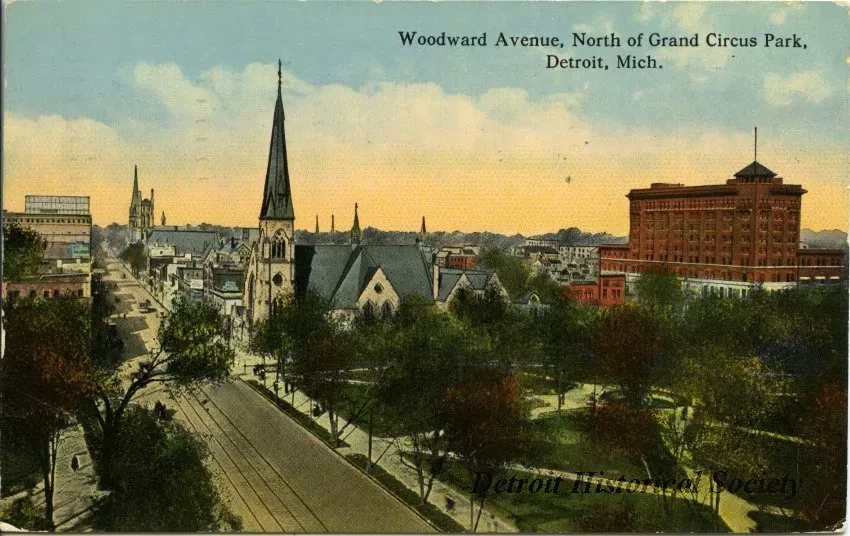 Postcard - Woodward Avenue, North of Grand Circus Park, Detroit, Mich.