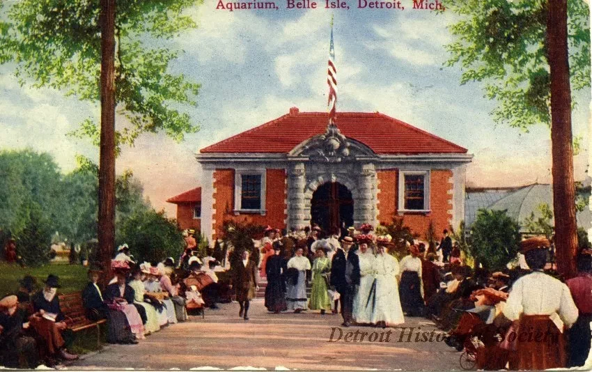 Postcard - Aquarium, Belle Isle, Detroit, Mich.