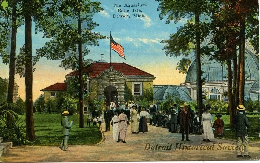 Postcard - The Aquarium, Belle Isle, Detroit, Mich.